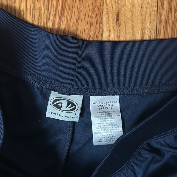 Athletic Works Capri Style Pants - Picture 2 of 3